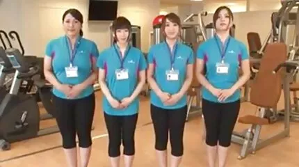 เพื่อนที่มีประสบการณ์และมีความสามารถ วีดีโอ คลิป โป้ fucks นักเรียน busty