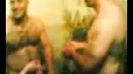 หญิงสาวน่ารักดูดหัวโจกและนั่งบน ดู คลิป วีดีโอ โป๊ dildo