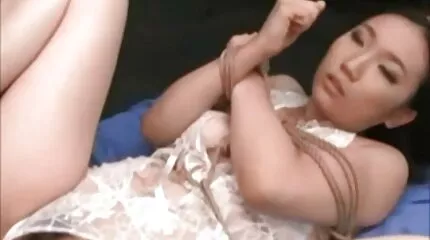 หนุ่ม minx ดู คลิป วีดีโอ โป้ fucks กับชายชราสองคน