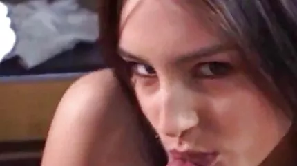 ระหว่างผู้ชายกับสาว ดู วีดีโอ โป้ ๆ ทุกอย่างจบลงด้วยออรัลเซ็กซ์