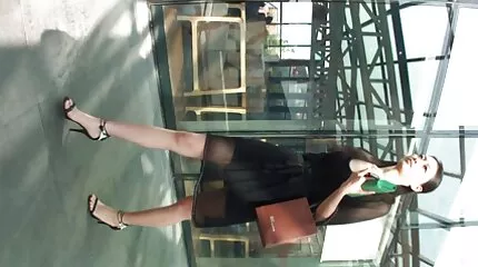สาวทำความสะอาด วี โอ โป้ fucks กระเจี๊ยวใหญ่ในรู